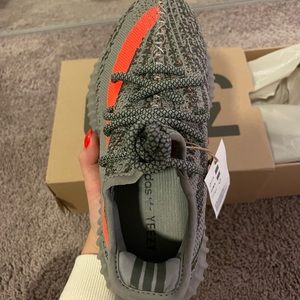 Brand new Yeezy Boost 350 V2 Adults